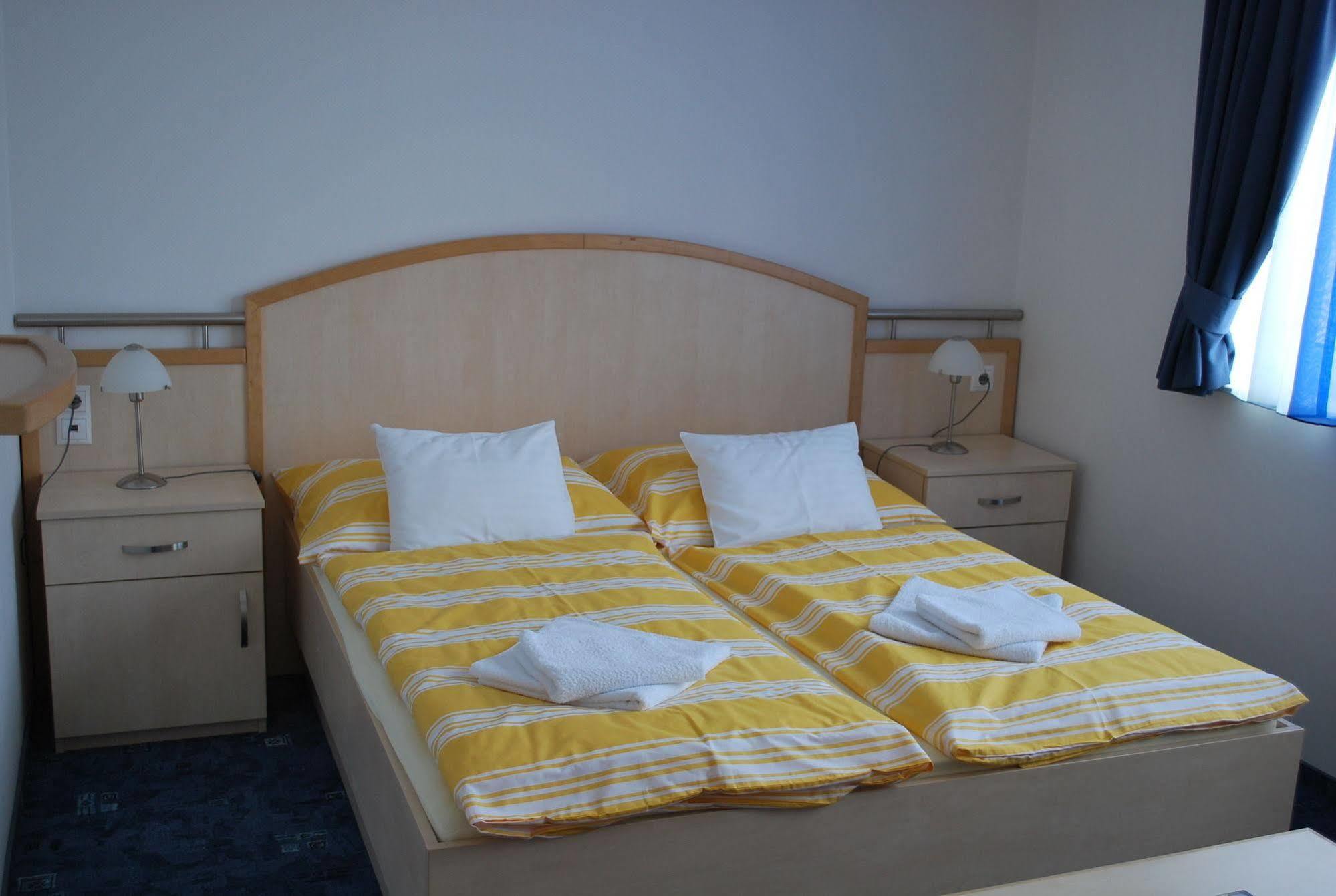 Főnix Hotel Bük Kültér fotó